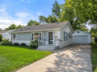 409 E 17th St, Kaukauna, WI 54130