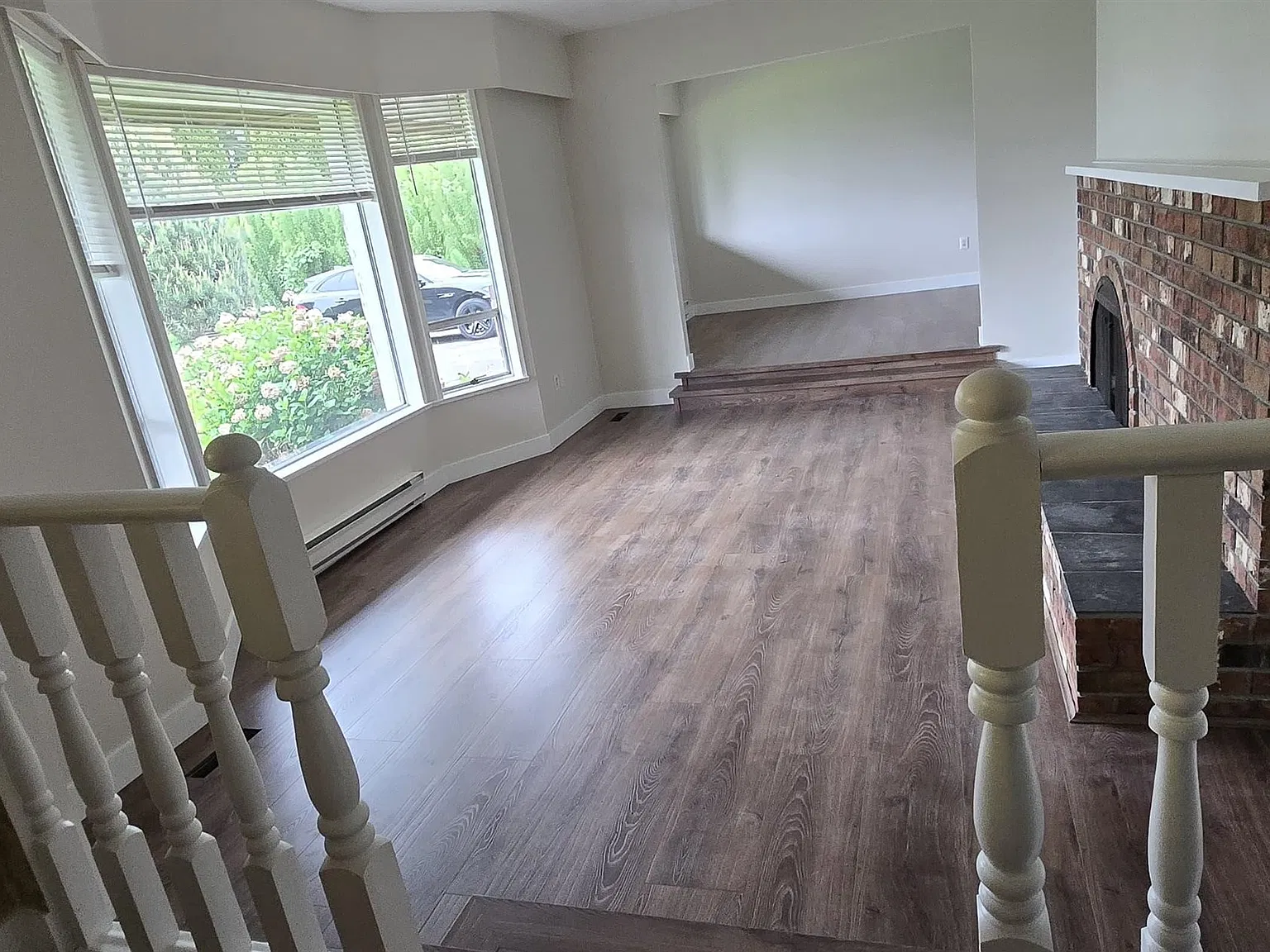 3 bed, 2100 sqft, $3,000 — Photo 2