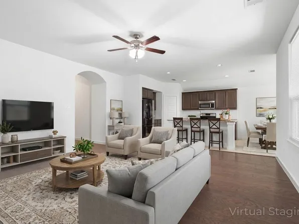 1620 Meadow Trail Ln, Aubrey, TX 76227