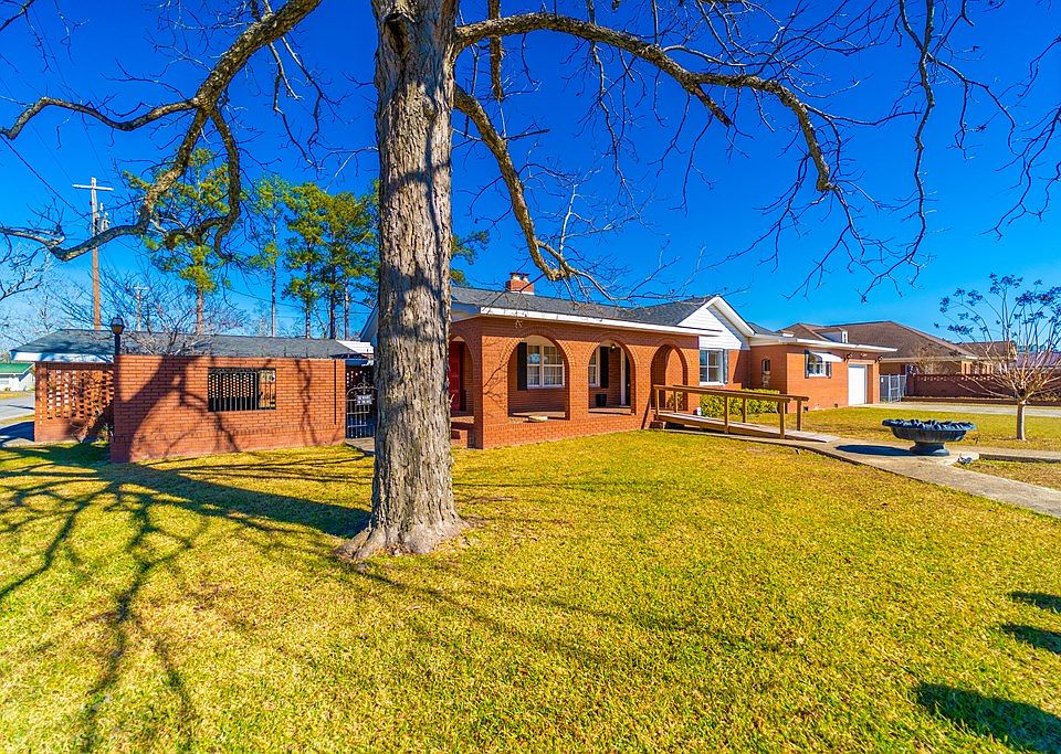 202 E 15th St, Alma, GA 31510 | Zillow