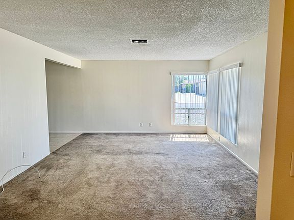 5th image of 26071 Camphorwood Ave