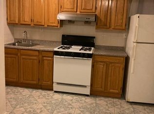 118-11 14th Rd, College Pt, NY 11356