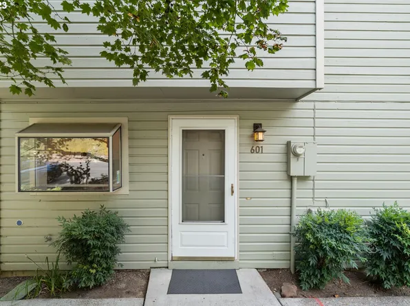 3433 McNary Pkwy APT 601, Lake Oswego, OR 97034