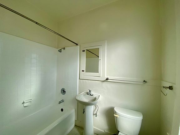 5th image of 2480 Washington St APT 407