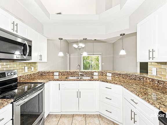 5th image of 10836 Claymont Dr