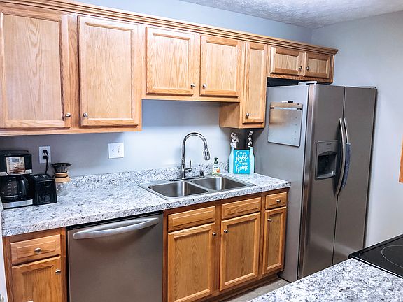 4th image of 9303 Stonestreet Rd Unit 207