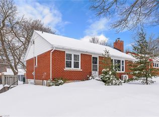 33 Elmwood Ave, Kitchener, ON N2H 6G3