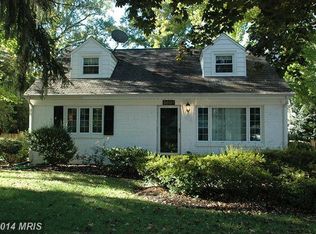 5808 Wilson Ln, Bethesda, MD 20817