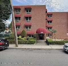 1st image of 999 Forest Ave APT 1G