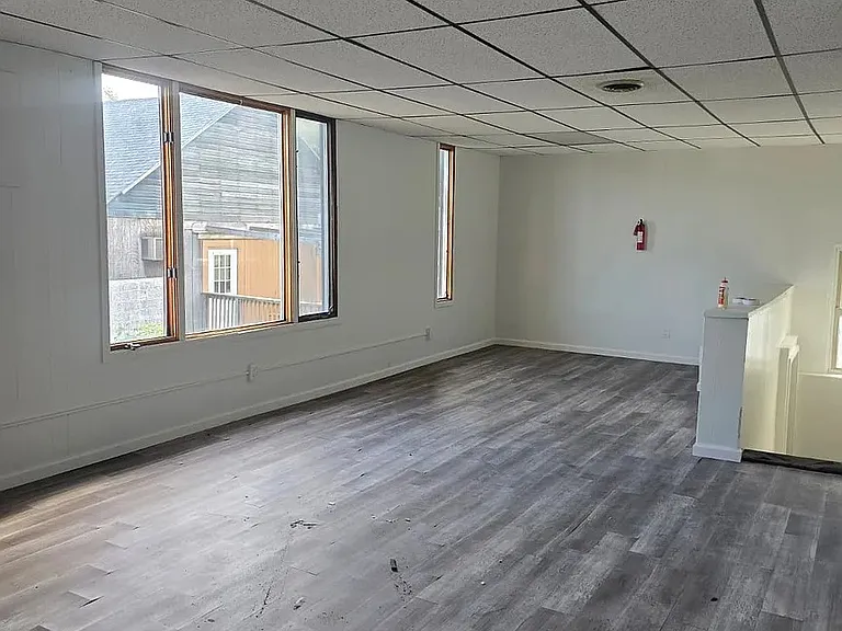 246 E Broadway #2 — Photo 8