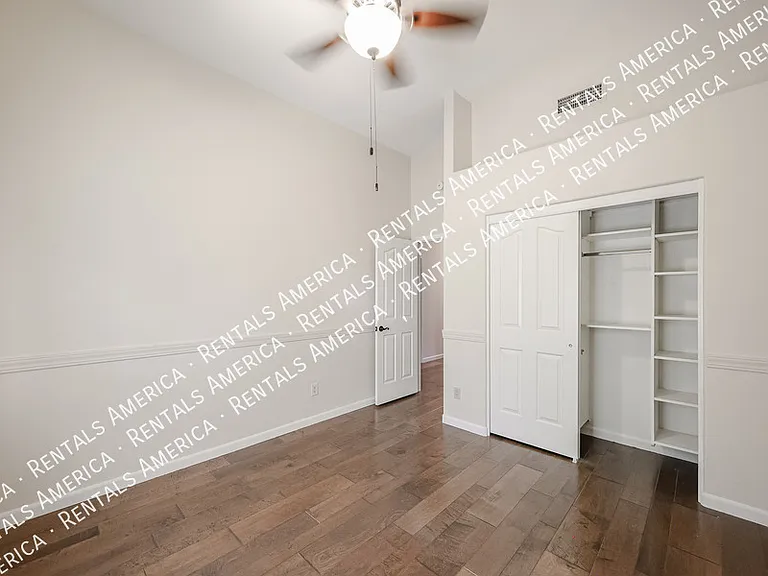 1635 W Wisteria Dr — Photo 36