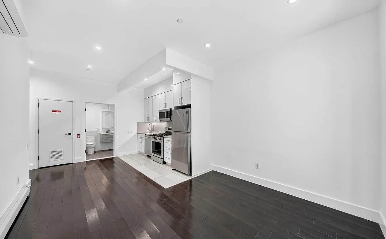 14-40 31st Avenue — Photo 4