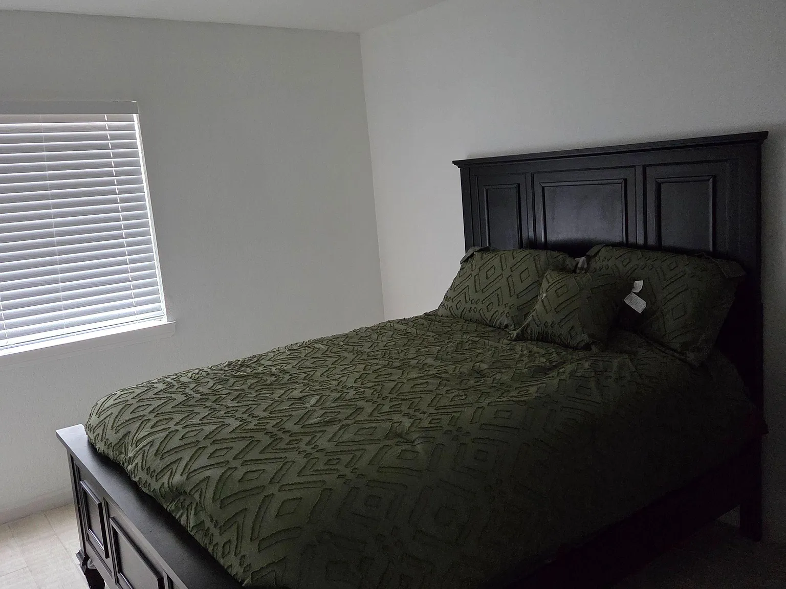 1 bed, 3.0 bath, 2339 sqft, $1,819 — Photo 2