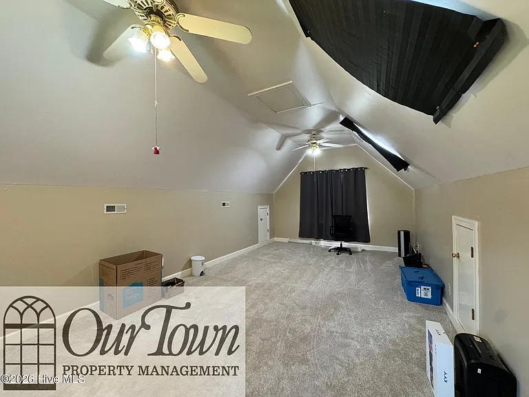 2906 Brentwood Dr N — Photo 28