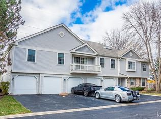 1268 Bradwell Ln APT E, Mundelein, IL 60060