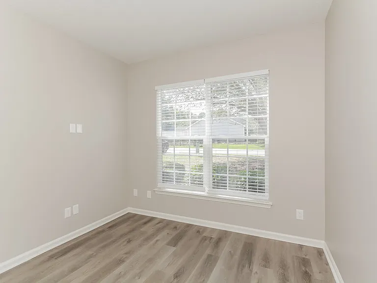 7223 Claiborne Woods Rd — Photo 15
