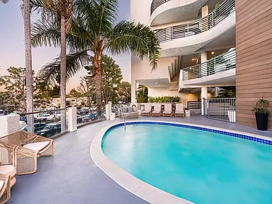 Alister Sherman Oaks | Resort-Inspired Pool and Sundeck