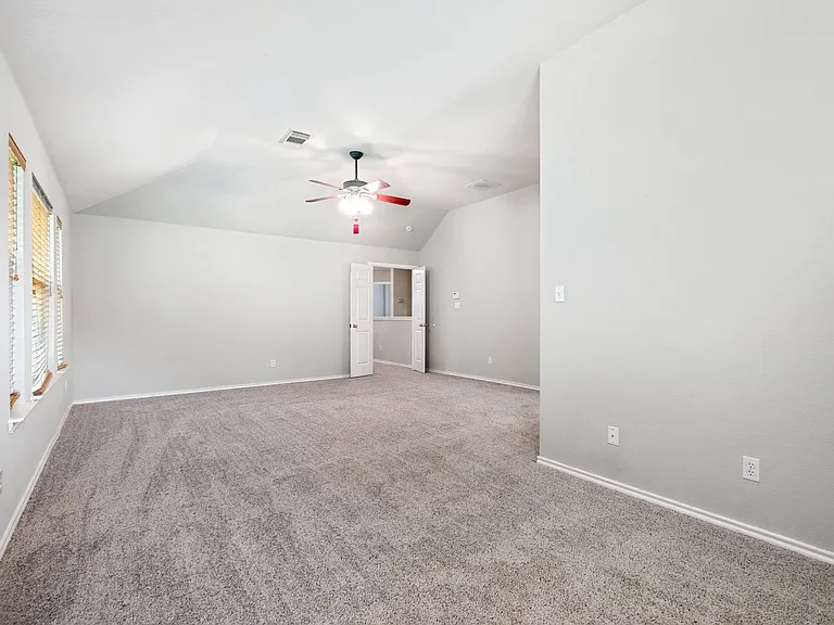 4229 Kingsburg Dr — Photo 21
