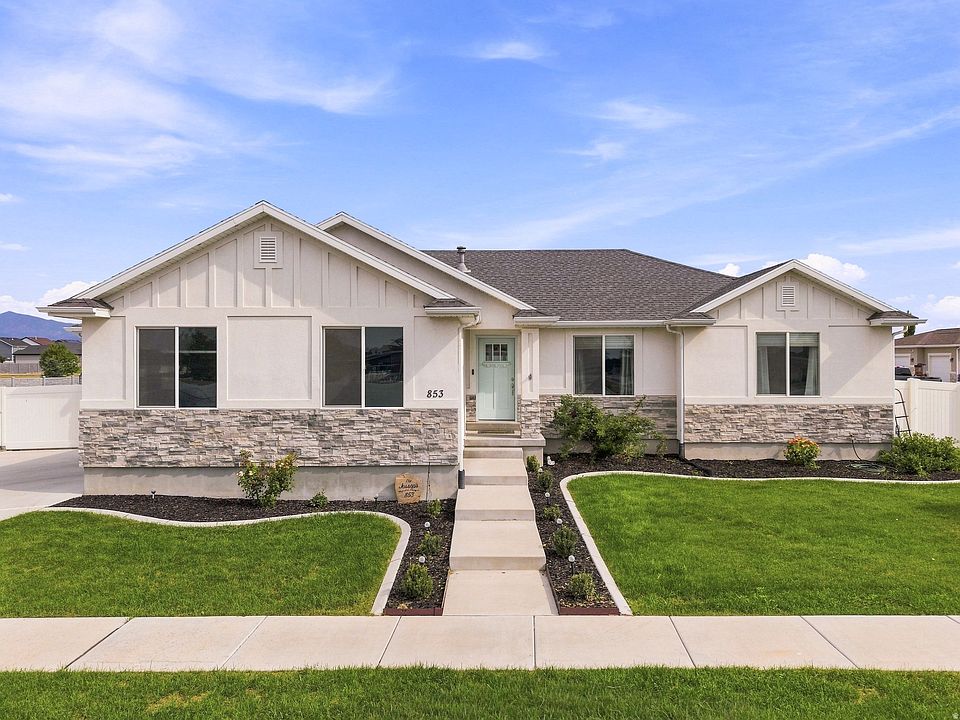 1st image of 853 Primrose Way