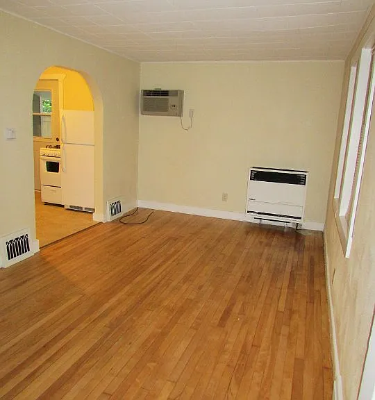 2702 Dahle St — Photo 4
