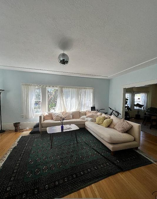 1st image of 712 Wesley Way #712