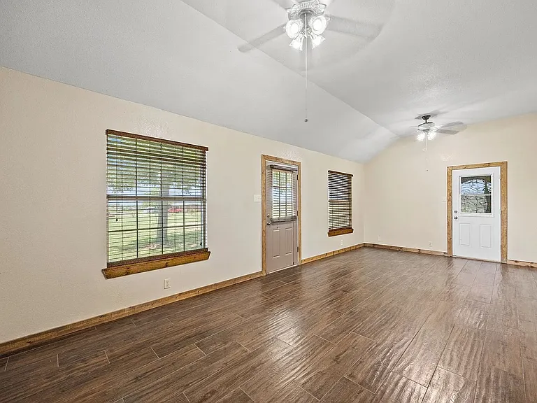 11953 FM 2153 — Photo 17