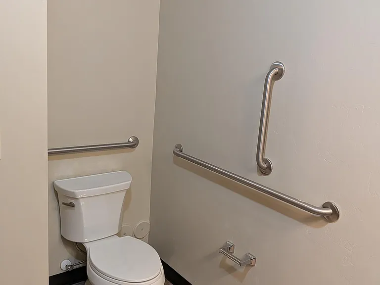 Bandon River Apartments — Photo 12