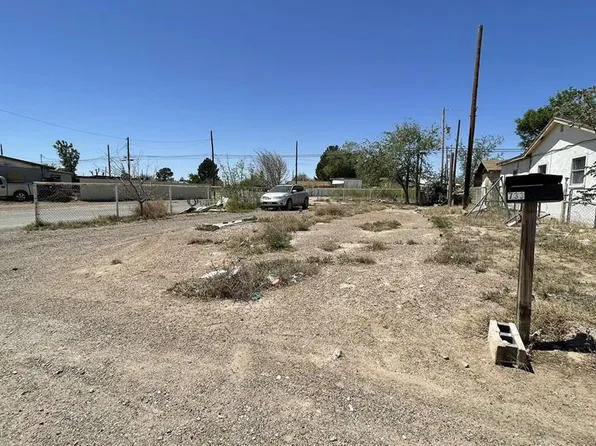733 Martinez St, Pecos, TX 79772