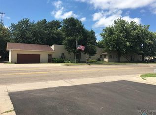 521 S Ebenezer Ave, Sioux Falls, SD 57106