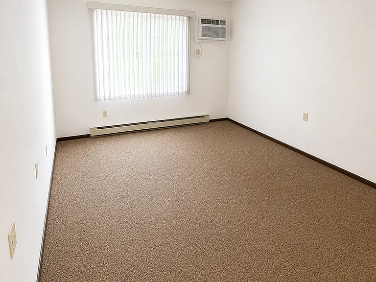 938 Farnham St — Photo 3