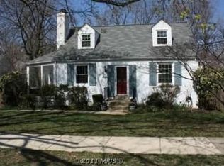 9516 Ewing Dr, Bethesda, MD 20817