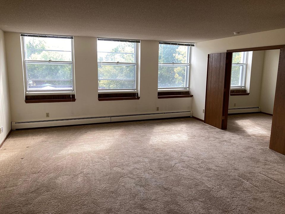 1st image of 3800 Minnehaha Ave