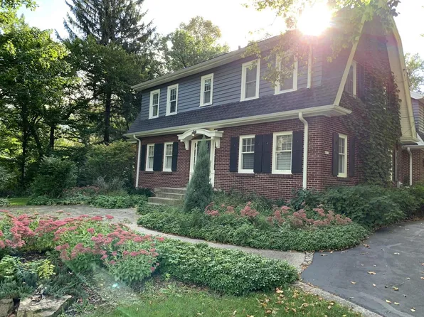 6511 West Division STREET, Mequon, WI 53092