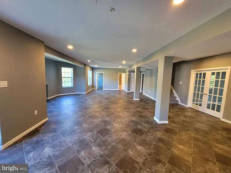 15406 Sir Edwards Dr — Photo 33