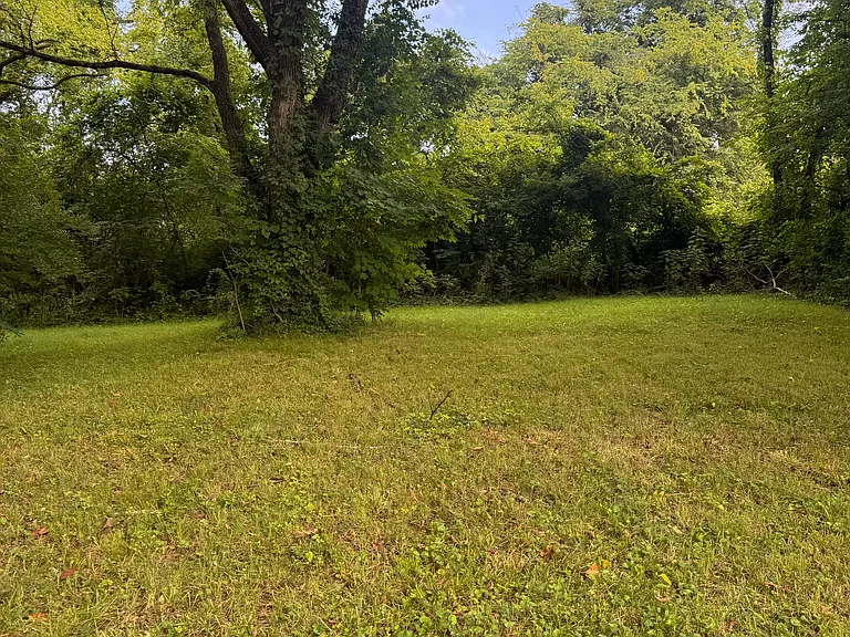 2911 Brooks Ave — Photo 5