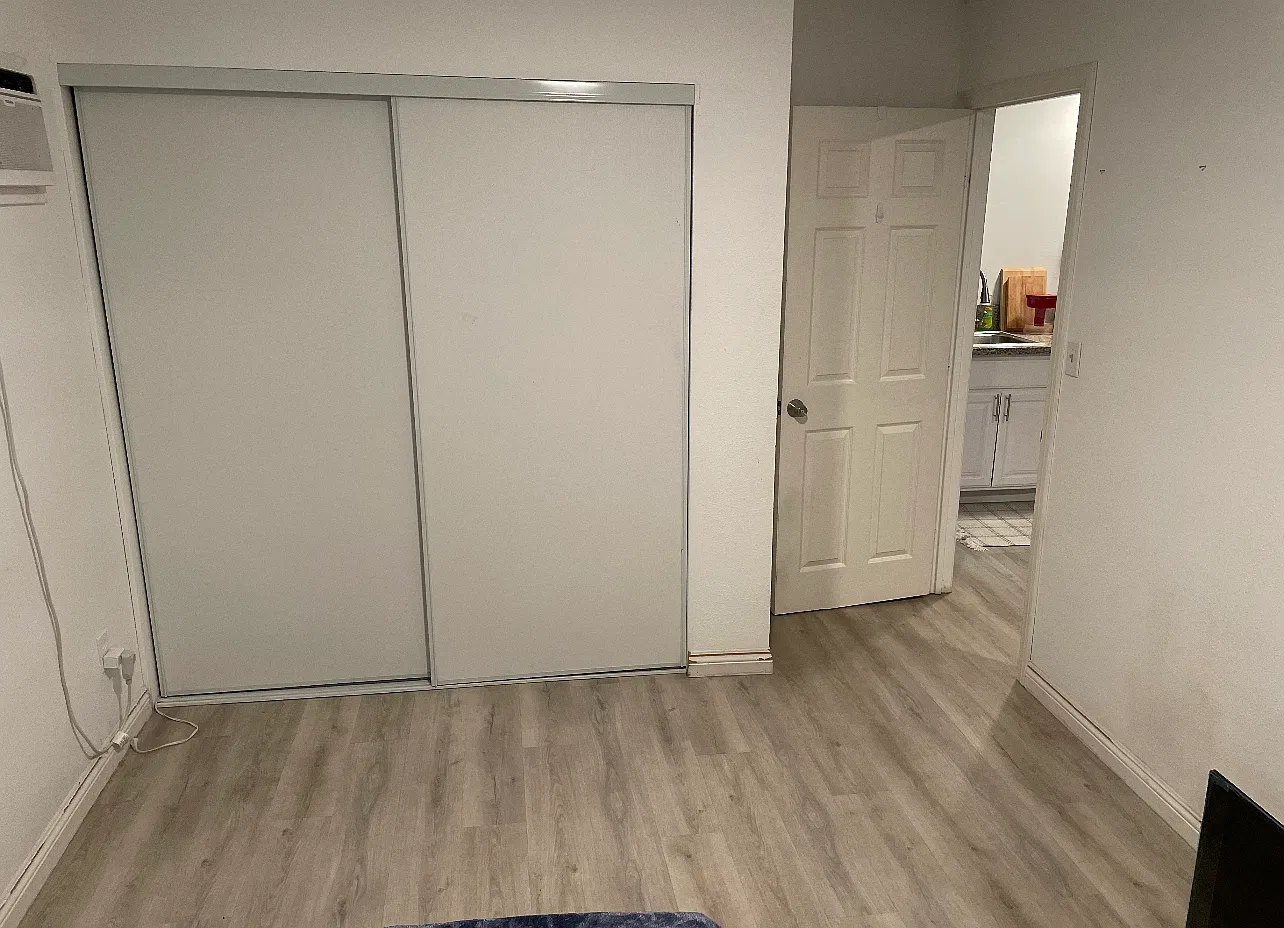 1 bed, 400 sqft, $1,700 — Photo 4