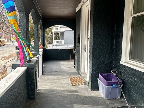 2nd image of 822 E Burleigh St