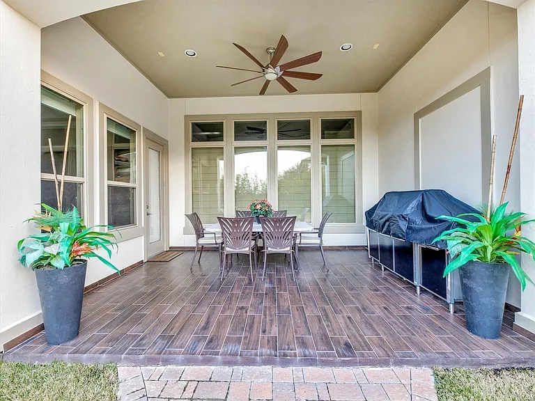 2131 Camden Creek Ln — Photo 35