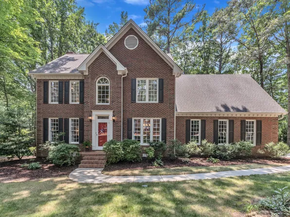 5120 Linksland Dr, Holly Springs, NC 27540