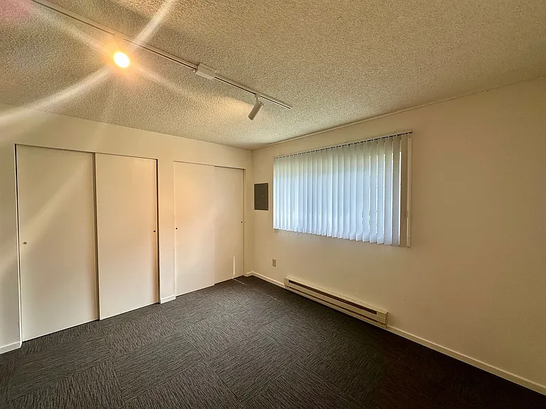 BI3000 — Photo 14