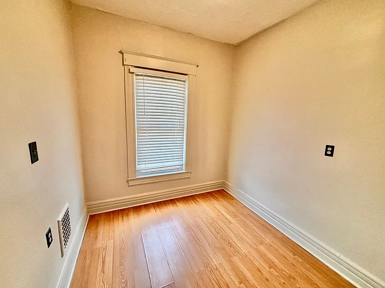 2805 S 4th St — Photo 7
