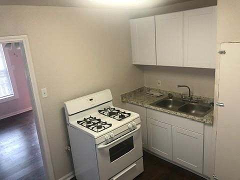 5th image of 1529 N Walters #5