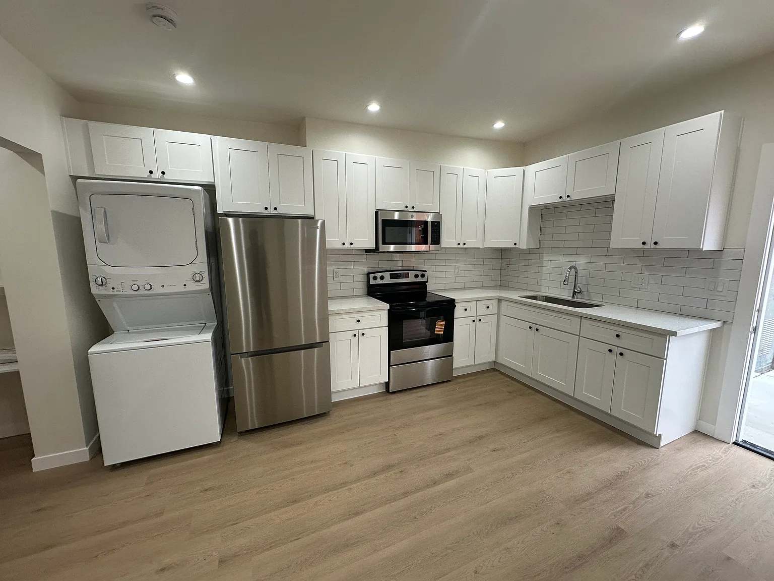 1 bed, 650 sqft, $2,000 — Photo 4