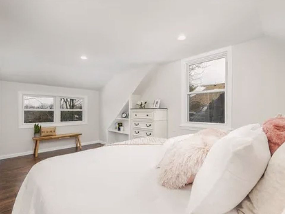 1st image of 73 Coram Rd