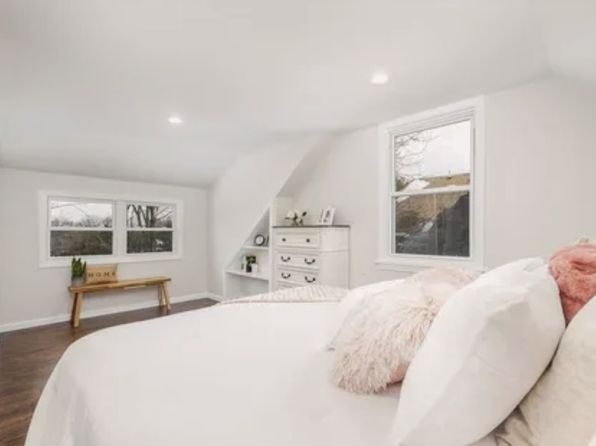 73 Coram Rd