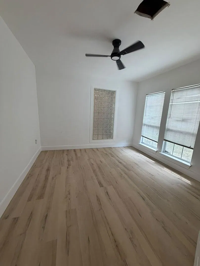 Beautiful Home In Houston. Move In Ready!. — Photo 4
