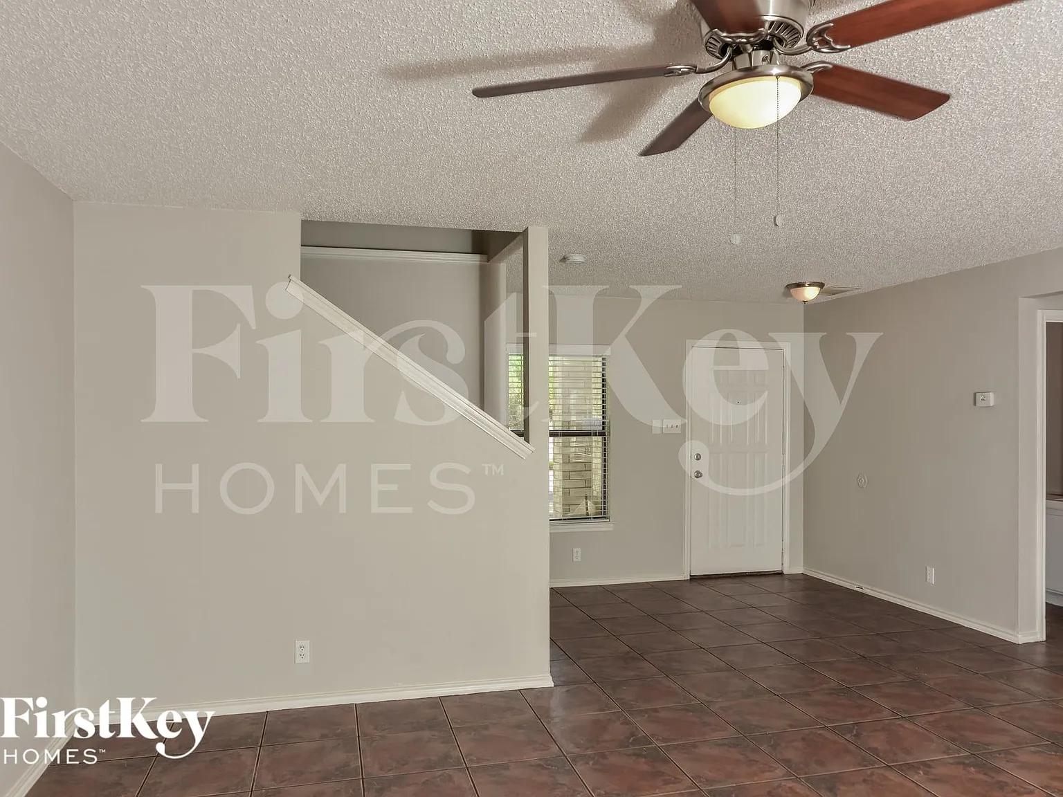 3 bed, 2.0 bath, 1812 sqft, $1,985 — Photo 3