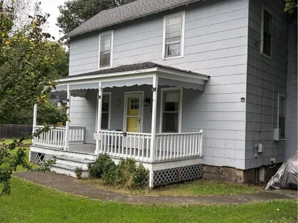 7 Leroy Ave, Lansing, NY 14882