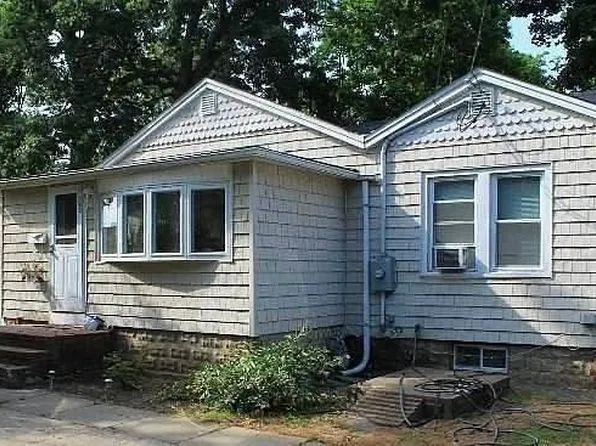 333 Fern St, South Hempstead, NY 11550