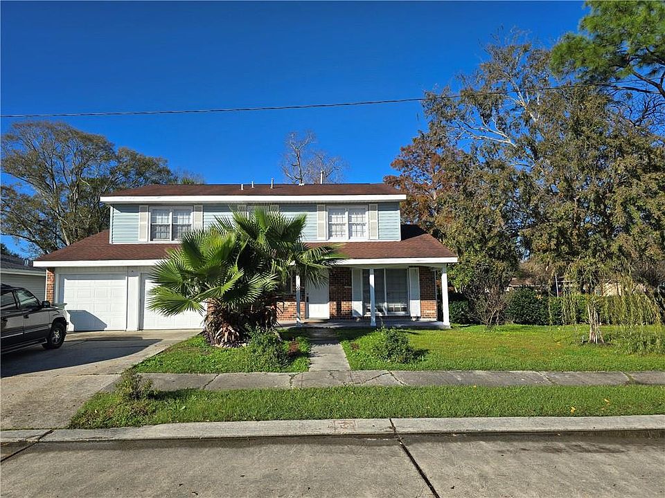 1st image of 800 Oakwood Dr